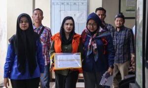 6a62f8efd6e08 Sidang Korupsi Fadia Arafiq: Kadis PUPR Pekalongan Akui Ikut Patungan Beli Emas untuk Bupati Nonaktif