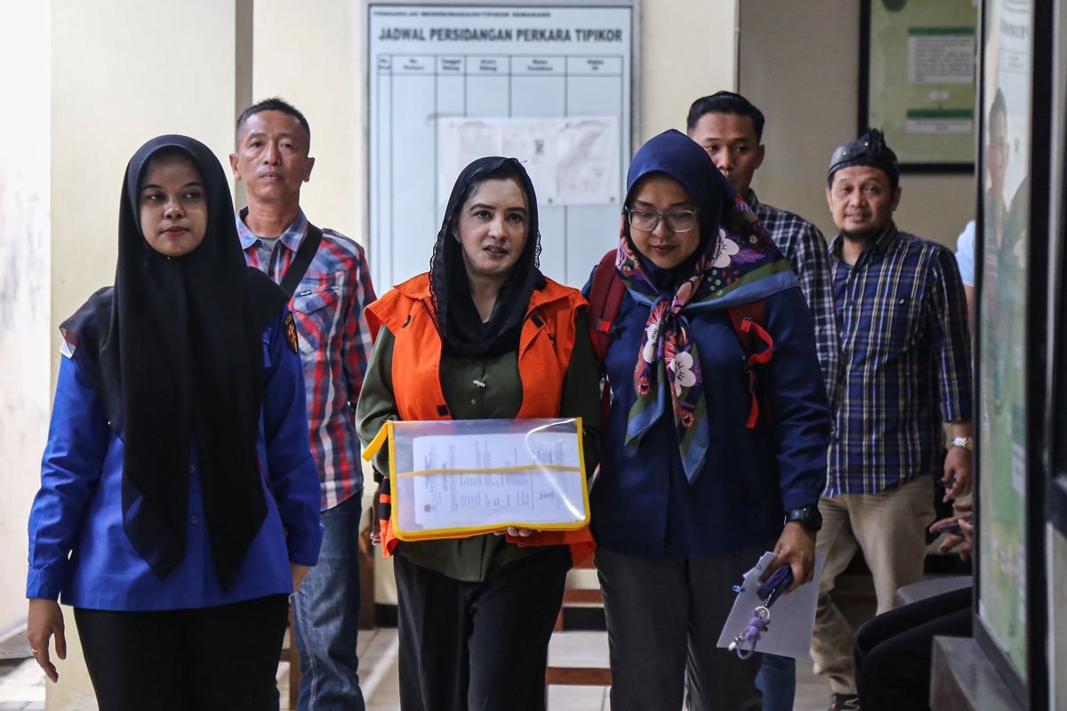 Sidang Korupsi Fadia Arafiq: Kadis PUPR Pekalongan Akui Ikut Patungan Beli Emas untuk Bupati Nonaktif
