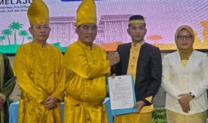 Aditya Pontoh, Gubernur Yulius